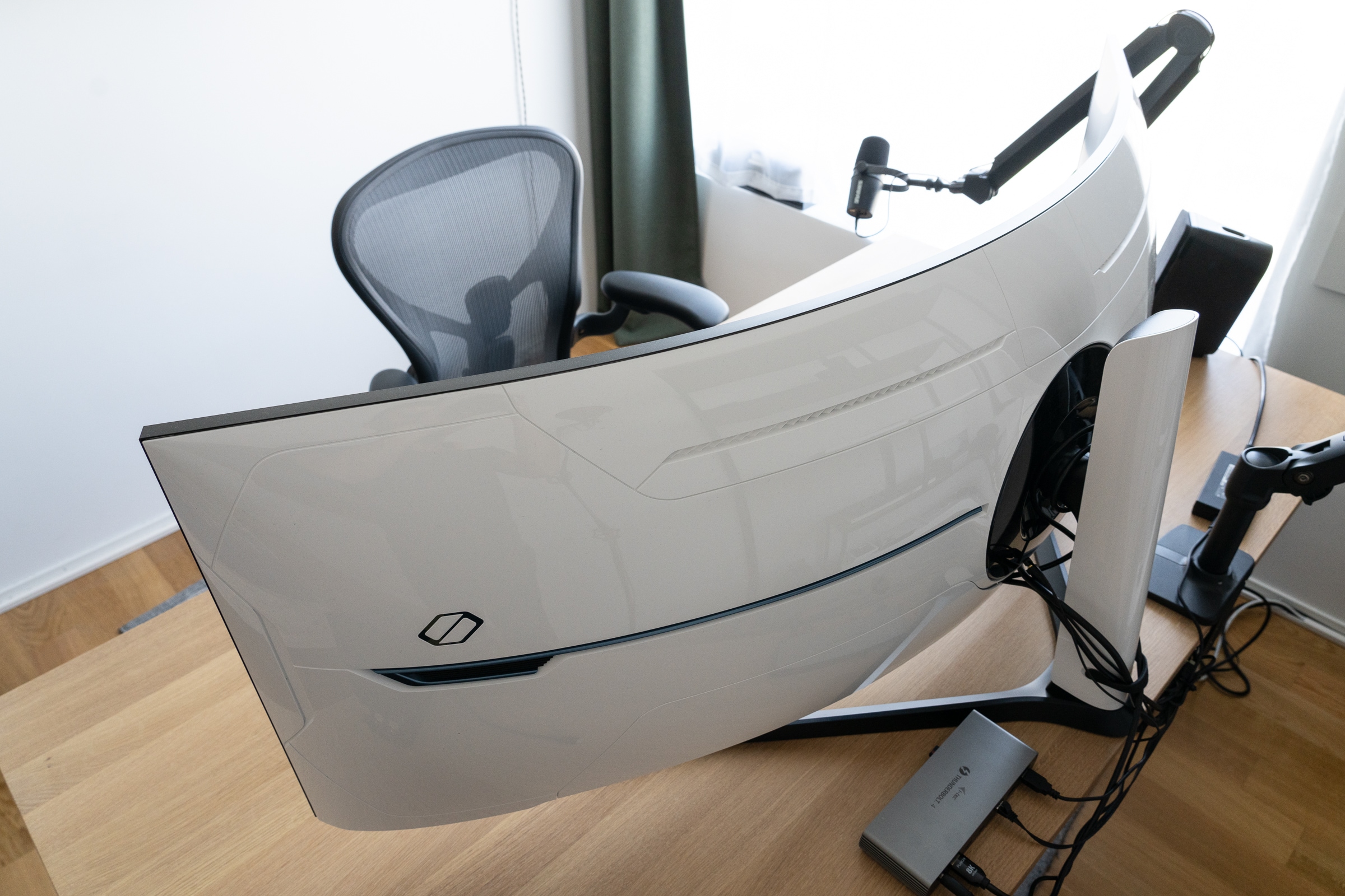 Samsung Odyssey Neo G9 review: 7680 × 2160 pixels across 57 inches