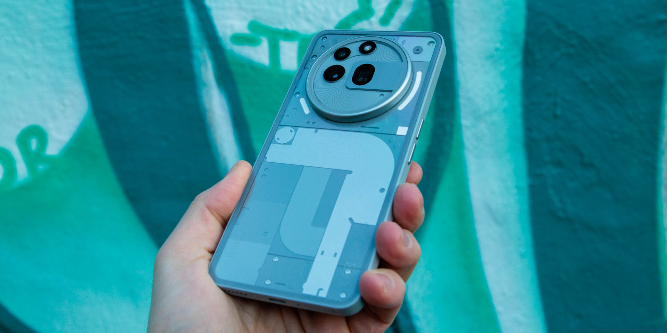 Nothing Phone (3a) Pro review – 20 millimetres will cost you extra