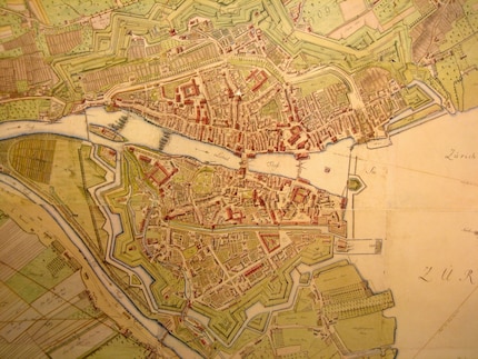 Der sogenannte Müllerplan von 1793. Hier siehst du die zweite (innere) und dritte Stadtbefestigung sehr gut, ebenso das Bauschänzli und den Fröschengraben. Die Katzbastion ist ganz unten zu sehen.