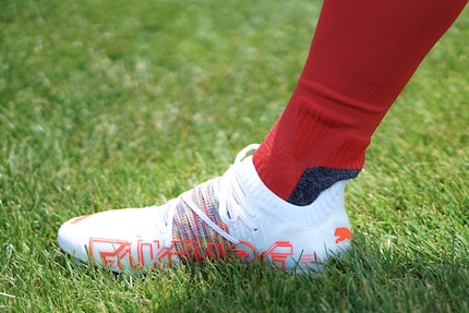 Dein Fussballschuh ist dein Werkzeug, das genau an deinen Fuss passen muss.