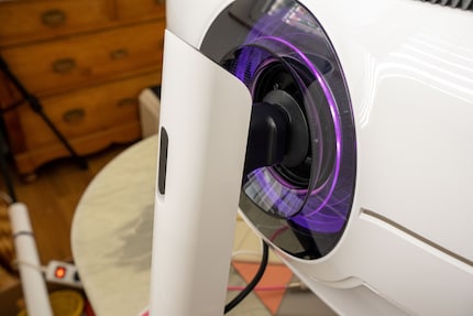 Die Infinity-Core-Beleuchtung ist bei Tag kaum zu sehen.