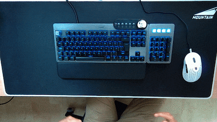 Die Tastatur für den Transport anzuheben geht nicht wirklich.