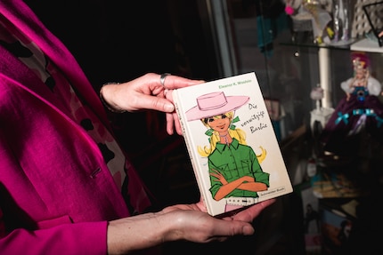 Livre « Die vorwitzige Barbie ».