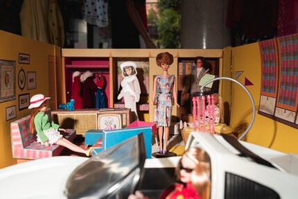 La première maison Barbie de Mattel de 1961. À l'époque, elle était entièrement faite de carton.