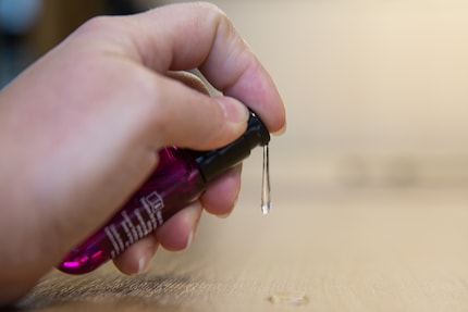 Zwei, drei Tropfen und der Orgasmus soll viel intensiver werden.