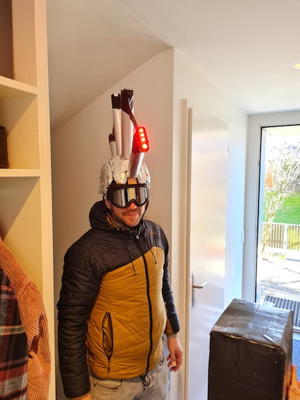 Verkleiden, bis man nicht mehr erkannt wird.
