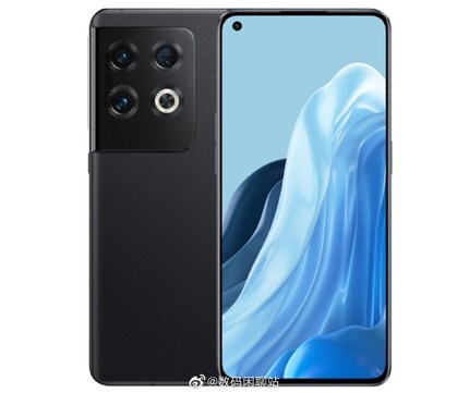 This image purportedly shows the Oppo Reno 8, looking suspiciously similar to the OnePlus 10 Pro.