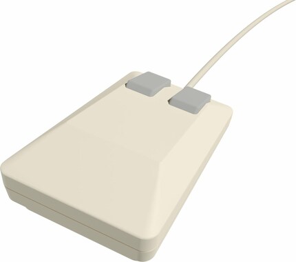 Die beigelegte Maus fällt deutlich kleiner als das Original aus. – Quelle: Retro Games Ltd.