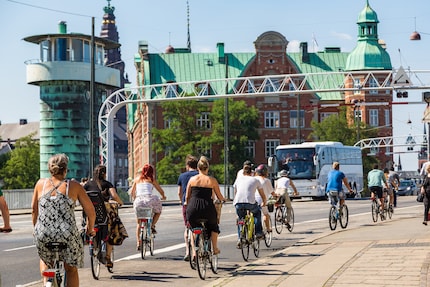 Auch in Kopenhagen sieht man haufenweise Velofahrer:innen ohne Helm.