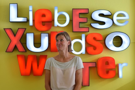 Vera Studach is head of the sexual education centre «liebesexundsoweiterr» in Winterthur. She and her team visit about 1,000 school classes a year.