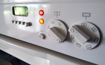 30 Minuten bei 100 bis 150 Grad Celsius.