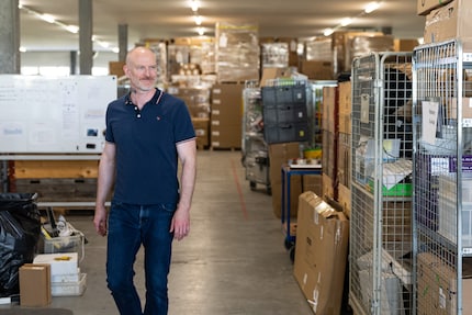 Lauritz Fricke and the donation trollies