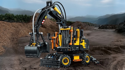 Der alte pneumatische Bagger aus 2016: Lego Technic Volvo EW160E.