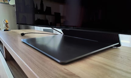 Good, soundbar-ready stand design.