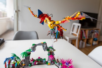In the Lego Avatar set, Toruk nestles on a stand above the diorama.