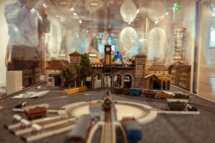 Er is speciaal voor de speciale tentoonstelling over de Spanischbrödlibahn een klein modelspoorlandschap gemaakt.