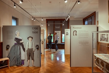 Bekijk de permanente tentoonstelling op de begane grond.