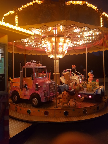 Immerhin sind meine Kinder jetzt in einem Alter, wo mir das Kaufen überteuerter Karussell-Tickets erspart bleibt.