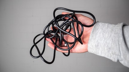 Sieht aus wie ein Stromkabel, ist aber die Lösung: Mit Seil ist Seilspringen eindeutig besser.
