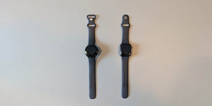 With the display off, both watches look inconspicuous. On the left is Google’s watch; on the right is Apple’s.