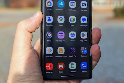Motorola’s pre-installed apps in the overview.