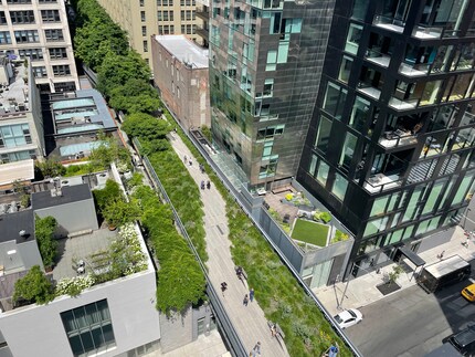 High Line Park in New York: if streets or railway tracks were made available and looked inviting, pedestrians would make use of the space.