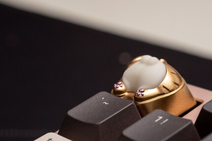 Aufgesteckt wird der Keycap am besten an Stelle der Esc-Taste.
