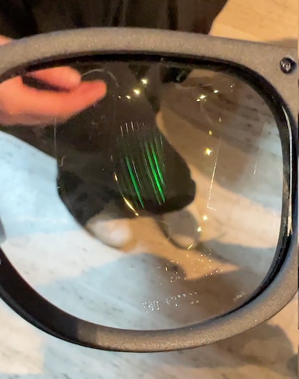 De speciale afwerking is te zien op de lens.