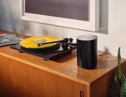 De line-in ingang maakt het mogelijk om klassieke hifi-componenten aan te sluiten.