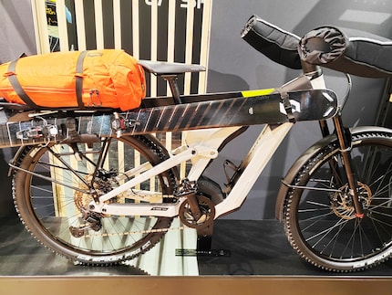 Wirklich? Wirklich! Zum Beispiel mit dem Bike zur Skitour.