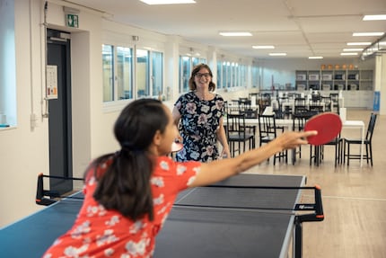 Een net zo belangrijk onderdeel van het delen van werk? Een partijtje tafeltennis.