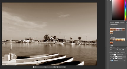 Mijn havenfoto krijgt een sepia-effect met één druk op de knop.