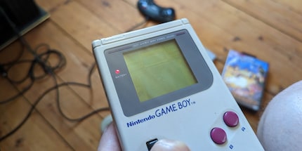 Das Display des Game Boys ist nur bei bestem Licht zu gebrauchen.