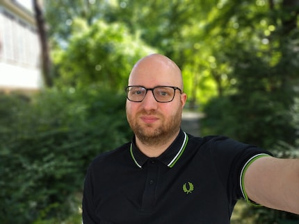 When it comes to my head, Portrait mode shows its weaknesses.