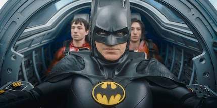 Michael Keaton maakt een triomfantelijke terugkeer als de Dark Knight in The Flash.