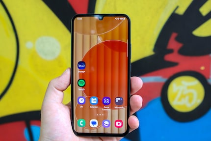 The One UI may have practical functions, but overall I'm not a fan.