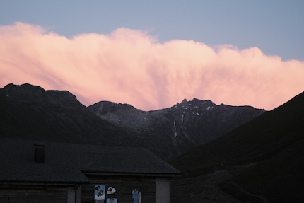 De avondlucht boven Juf.