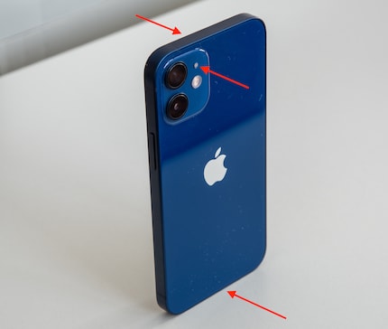 De iPhone heeft microfoons op deze plaatsen.