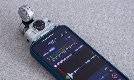 Het scherm zou normaal gesproken ondersteboven staan, maar de Zoom app kan het scherm draaien.