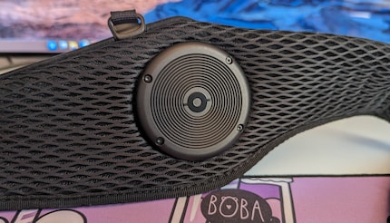 Six oscillators provide haptic feedback.