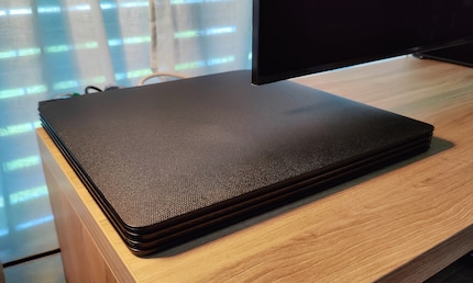 Mit der One-Connect-Box lässt sich der Kabelsalat sehr einfach aus den Augen räumen.