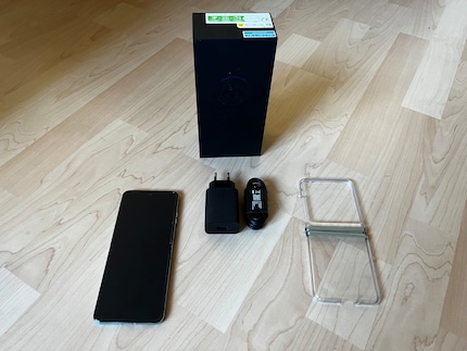 L’USB-A du bloc d’alimentation est médiocre, mais j’aime bien le boîtier.