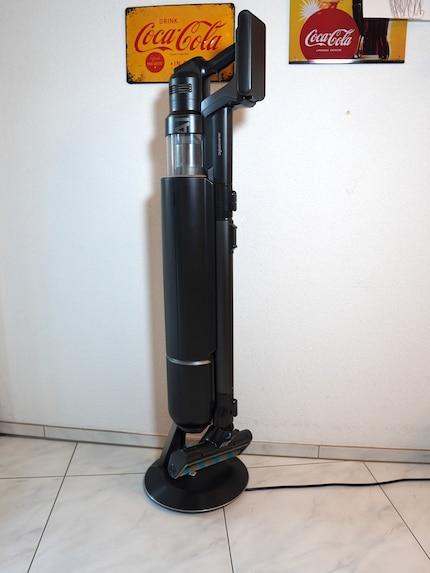 Die Absaugstation ist Luxus, den ich aber im Test sehr schätzen gelernt habe.