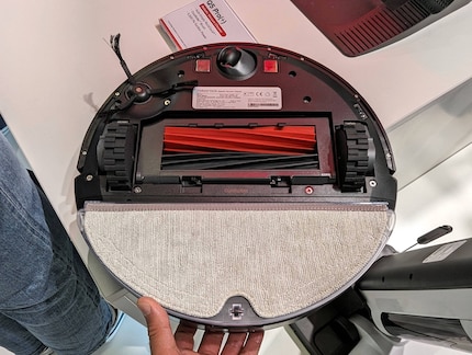 Naast twee borstels hebben de robots ook een vibrerende mop.