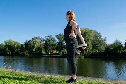 Almost all of the stretching exercises require no equipment, so I can squeeze in a little stretching at any time – for example on the way home.