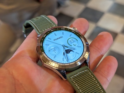 De grote versie van de GT4 met de achthoekige kast - en de halfgroene lunette.