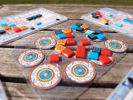 Dankzij de plastic inlay kunnen de tegels in het midden niet van hun plaats glijden.