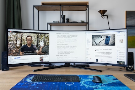 Eén voordeel van 32:9 schermen: Ik kan mijn hoofdapplicatie centraal plaatsen.