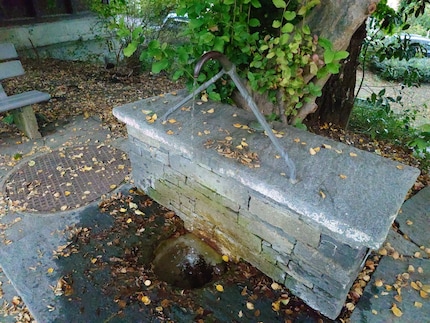 Hier heb ik een ISO van 6400 ingesteld met een belichtingstijd van 1/1000 van een seconde. Dit geeft het effect van water dat in de lucht stagneert of langzaam druppelt.