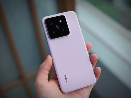 The camera housing is very dominant, but the recognition value is high.